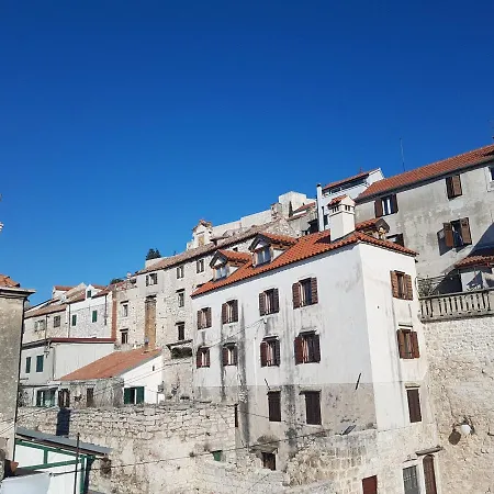 아파트 Obala 시베니크