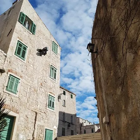 아파트 Obala 시베니크