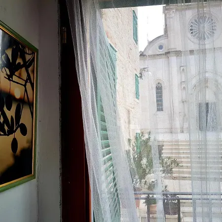 Obala 아파트 시베니크