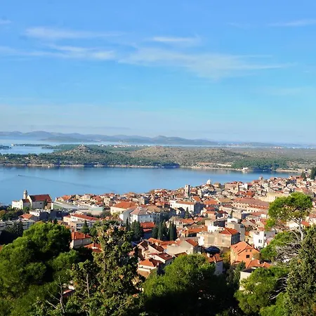 Obala 아파트 시베니크